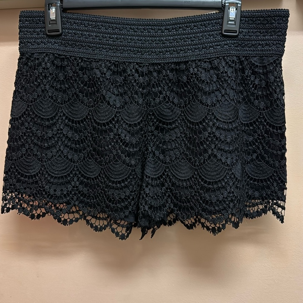 a.n.a black lace shorts
